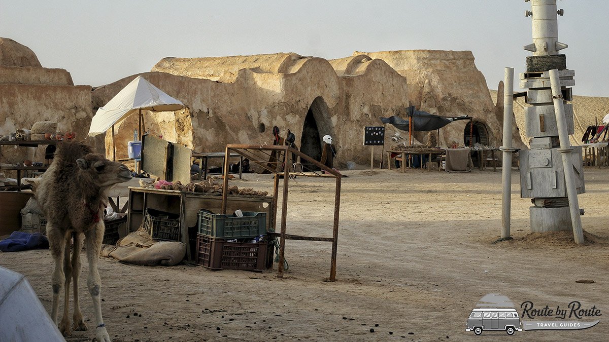 Decorados originales de Star Wars en Mos Espa, desierto de Túnez